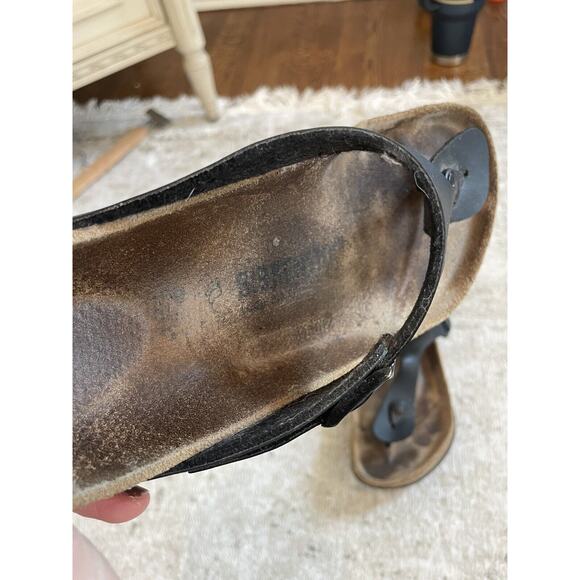 Birkenstock Size 39 Gizeh Birko Flor Sandals Black Leather Buckle Preloved - Picture 2 of 8